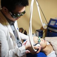 彤顏診所【德國纖白光】美白除斑